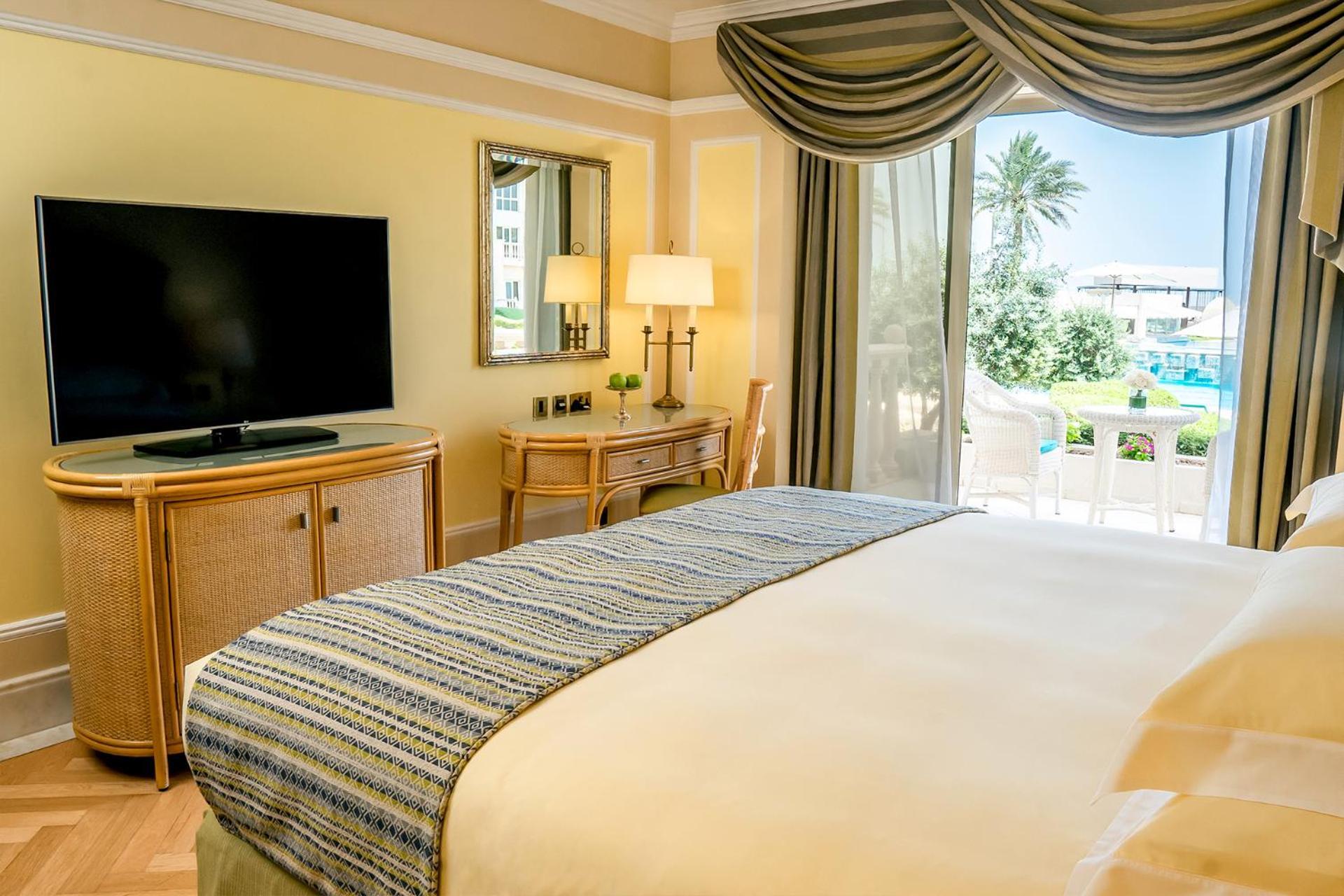 The Regency Hotel Kuwait Kuwait City Exterior foto Deluxe Room