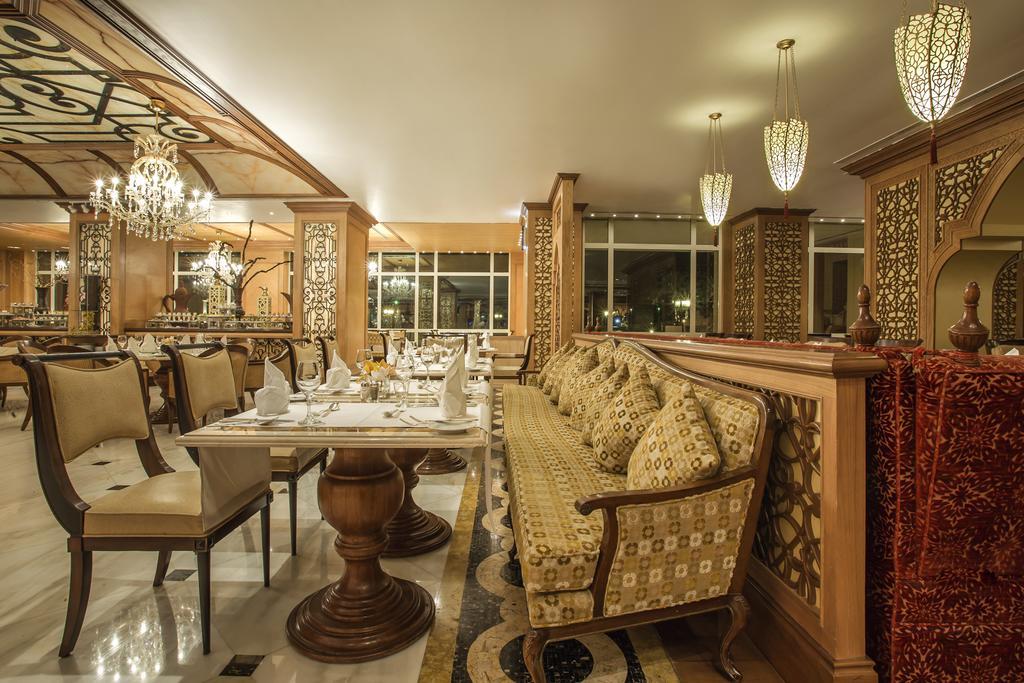 The Regency Hotel Kuwait Kuwait City Exterior foto The restaurant